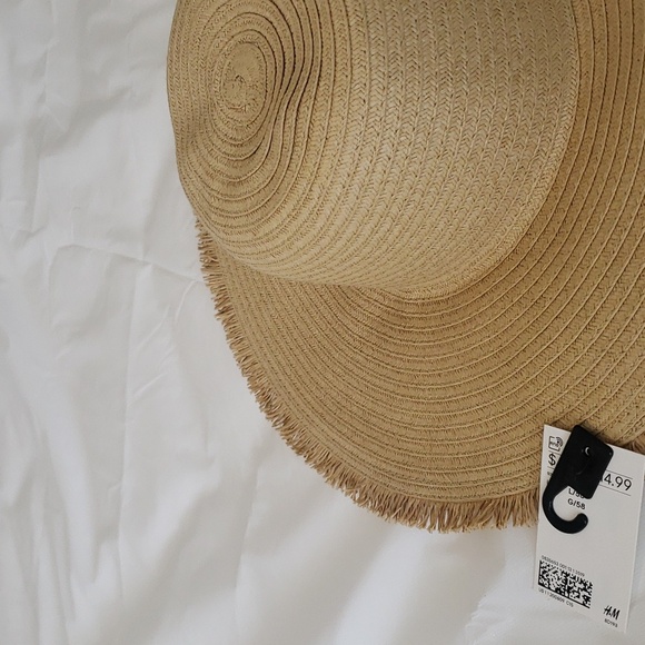 Pool/ Sun Hat - Picture 3 of 5